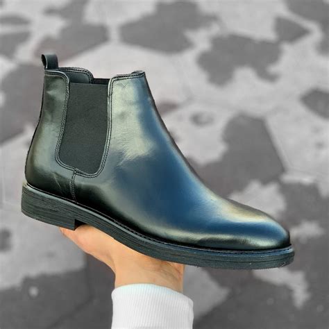 givenchy chelsea boot men|Classic chelsea boots in leather .